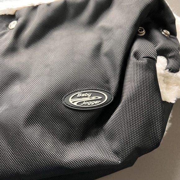 Baby Jogger stroller Hand Muff snaps onto handle to keep adult hands warm & dry. - Picture 4 of 4